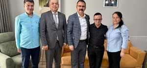 Kaymakam Ateş, öğrencilerin evine konuk oldu