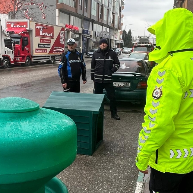 Kırklareli'nde zabıtadan kaldırım ve yol işgali denetimi