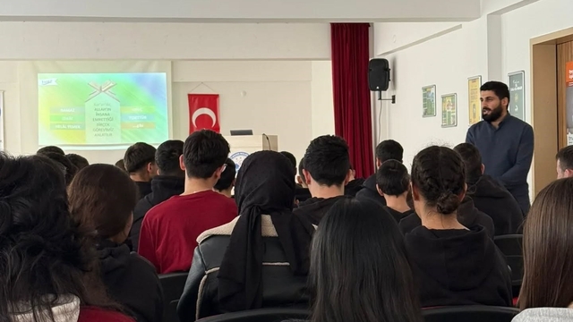 Seyitgazi'de 'Cami ve Hayat' konulu seminerler başladı