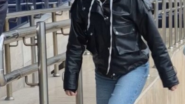 Minibüste bulduğu telefondan mobil bankacılıkla para çekip, teknoloji mağazası ve hastane kantininde harcamış