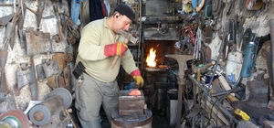 Çekiç sesleri azaldı, ustalar yalnız kaldı