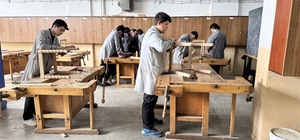 Meslek lisesi öğrencilerinin el emeği ürünleri döner sermayeye kazandırılac...