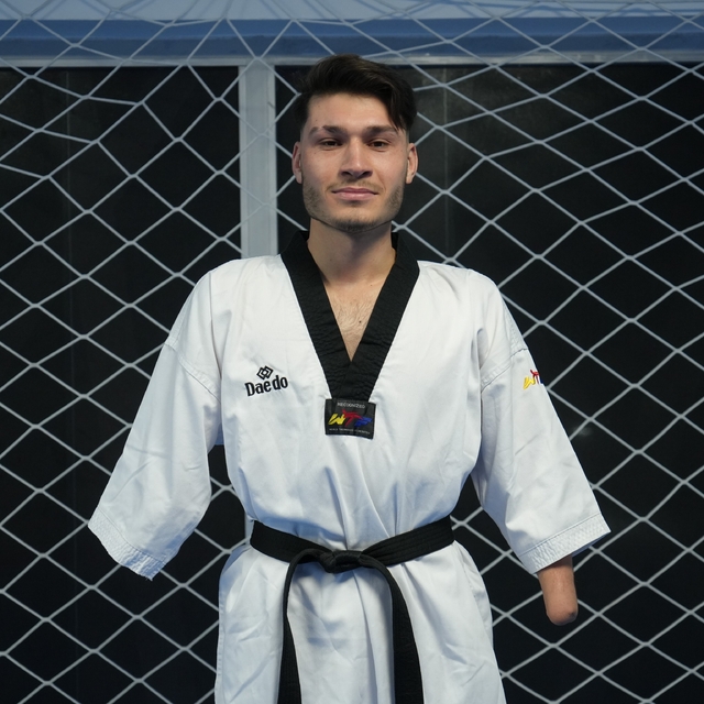 Kazada kollarını kaybetti, taekwondoyla hayata yeniden bağlandı
Hayata taek...