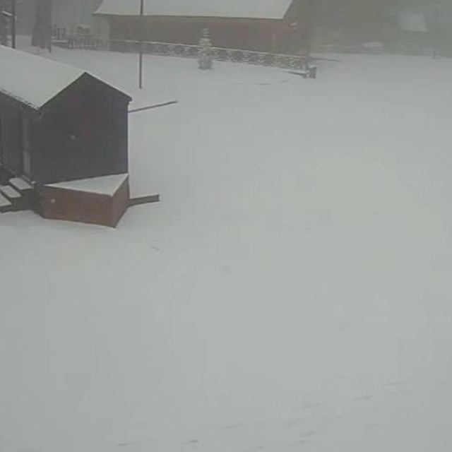 Kartepe'de lapa lapa kar yağıyor