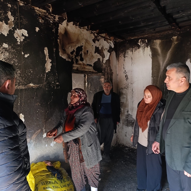 Niğde'de yangın çıkan evde inceleme yapıldı