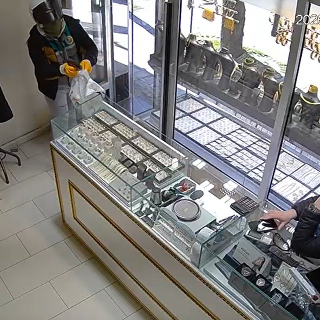 Kuyumcuya silahlı soygun girişiminde bulunan şüpheli yakalandı (2)