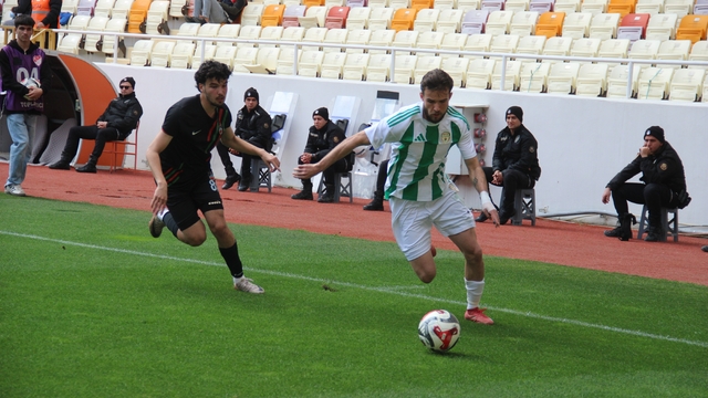 TFF 3. Lig: Malatya Yeşilyurtspor: 1 - Diyarbekirspor: 0 (Maç Sonucu)
