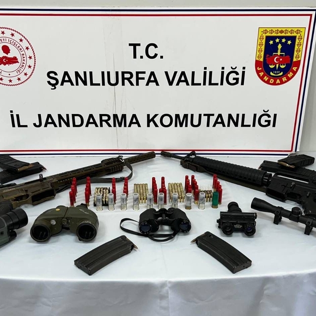 Hilvan'da ruhsatsız silah operasyonu: 3 gözaltı