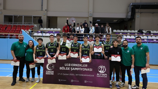 Merkezefendi Belediyesi U18 Erkek Basketbol Takımı Afyonkarahisar'da namağlup şampiyon oldu
