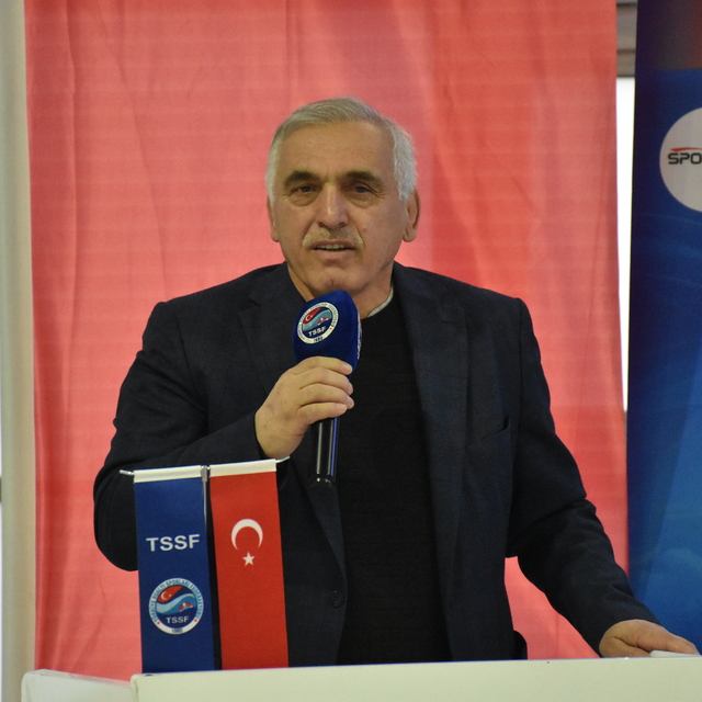 Paletli Yüzme Kulüpler Arası Gençler Türkiye Şampiyonası, Sakarya'da sona e...