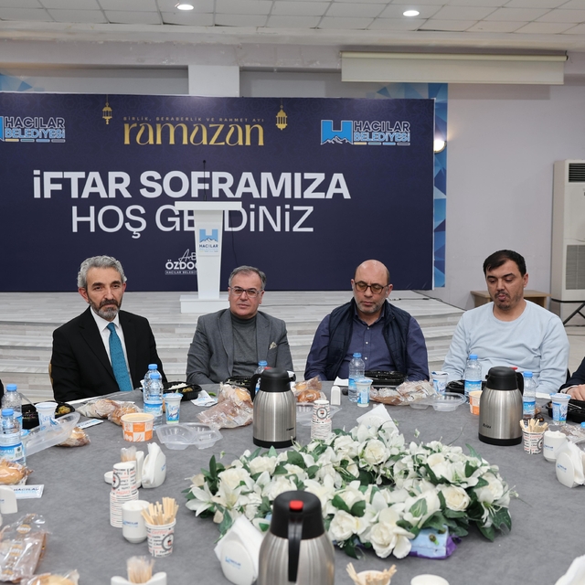 Başkan Özdoğan: "Hizmet ve eser siyasetini birlikte yapıyoruz"