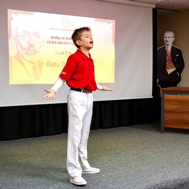 Menteşe'de İstiklal Marşı coşkusu sertifikalarla taçlandı