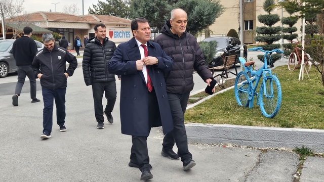 Ali İhsan Kabakcı incelemelerini sürdürüyor