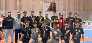 Kayseri Yıldız Erkekler Süper Ligi'nde müsabakalar tamamlandı
Melikgazi Bel...