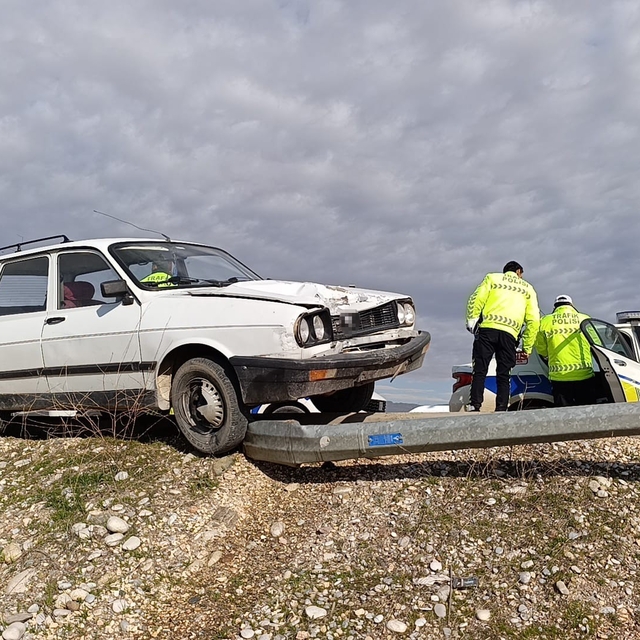 Adıyaman'da otomobil ile kamyon çarpıştı: 1 yaralı