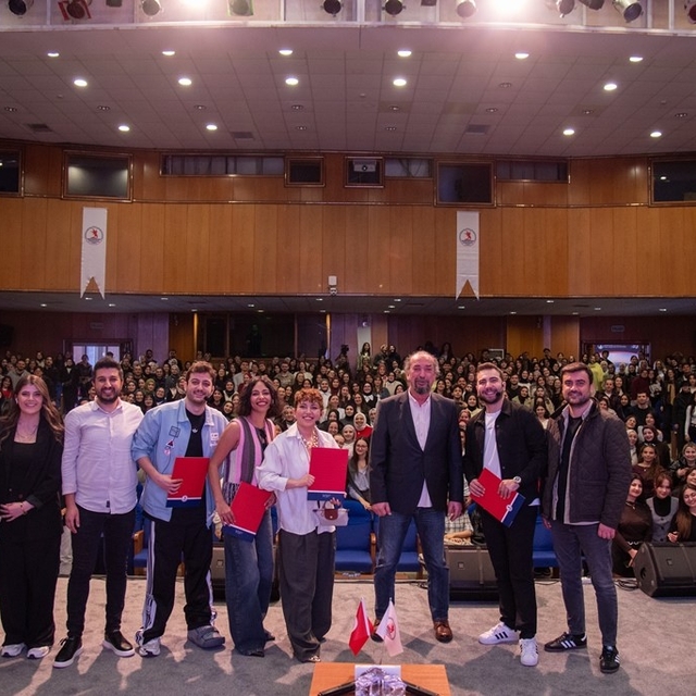 "Çok Güzel Hareketler Bunlar 2" ekibinden OMÜ'de sanat ve kariyer sohbeti