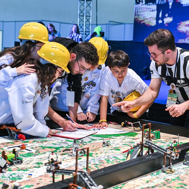 Bilim Kahramanları Fuar İzmir'de buluştu