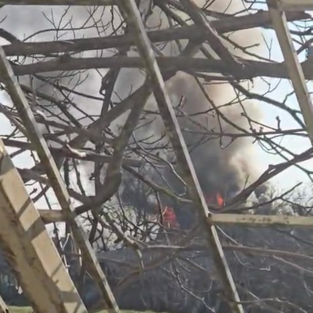 Yangını söndürmeye çalışan ev sahibi yaralandı