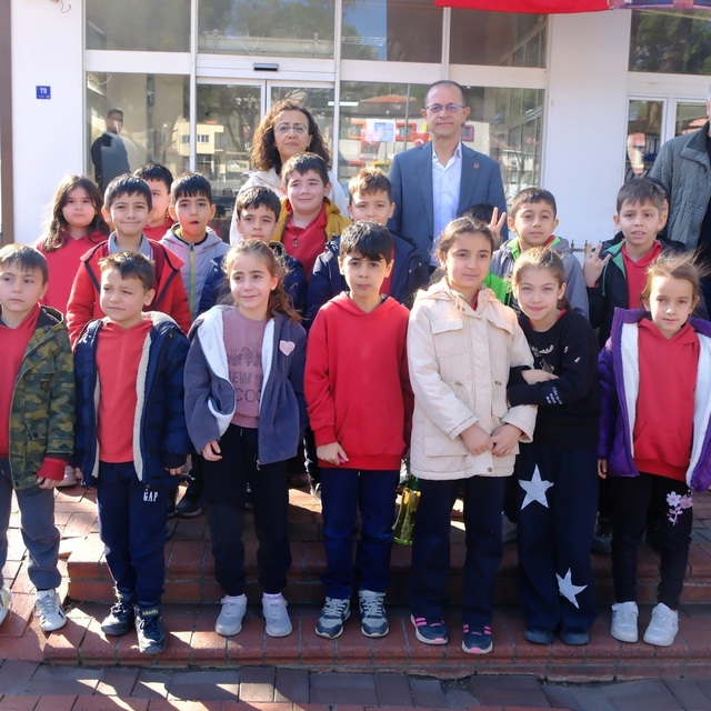 Kuyucak Belediye Başkanı Doğanca, öğrencileri belediyede ağırladı