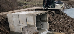 Yedigöller grup yolunda kutu menfezler yerleştiriliyor