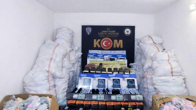 Şırnak'ta 17,8 milyonluk kaçak ürün ele geçirildi: 10 tutuklama