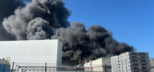 Manisa'da oyuncak fabrikasında yangın