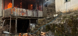 Artvin'de cami lojmanında yangın