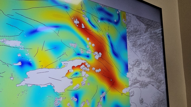 Uzmanından Doğu Anadolu için uyarı, "2011'deki deprem her şeyin bittiği anlamına gelmiyor"
BEUN Harita Mühendisliği Bölümü Öğretim Üyesi Prof. Dr. Hakan Kutoğlu:
"Türkiye'de yıllık bazda gerginliğin en fazla izlendiği yerlerden bir tanesi de Van'ın doğusunda kalan bölge"