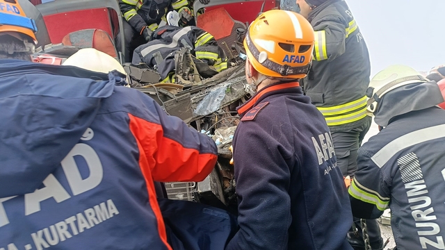 Erzurum'da zincirleme trafik kazası: 20 yaralı