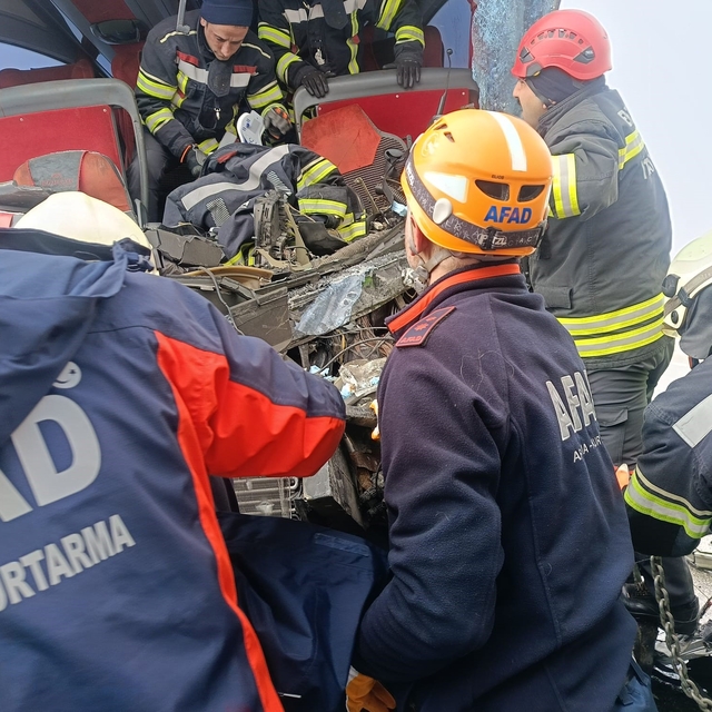 Erzurum'da zincirleme trafik kazası: 20 yaralı