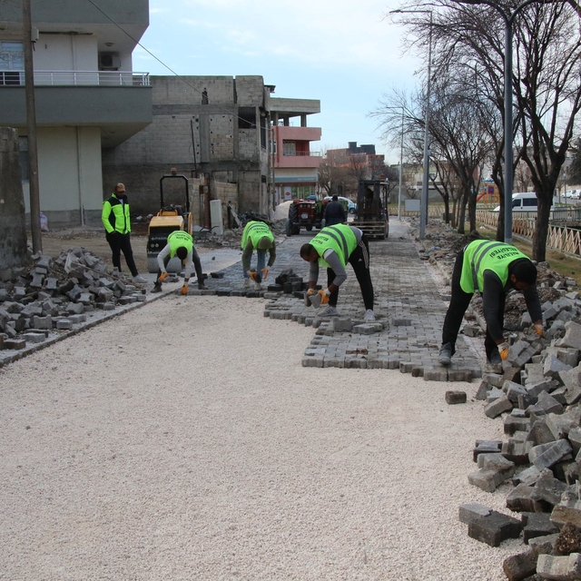 Haliliye'de üstyapı çalışmaları hız kesmeden sürüyor