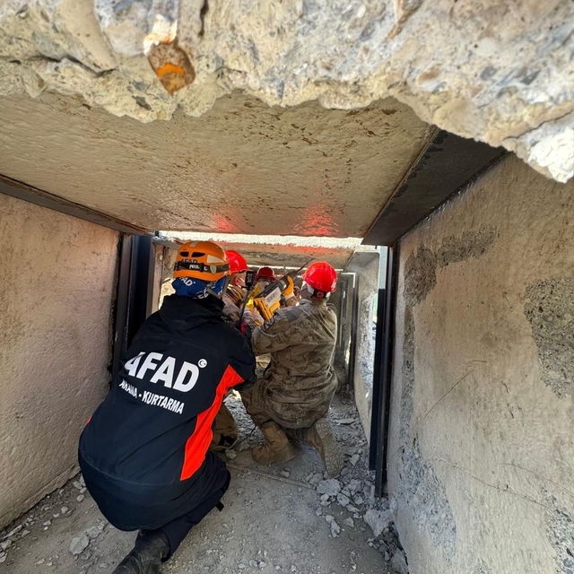 Çankırı JAK ekiplerine "enkazda arama ve kurtarma temel eğitimi" verildi