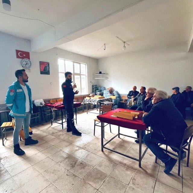 Kale'de mahalle mahalle ilk yardım seferberliği