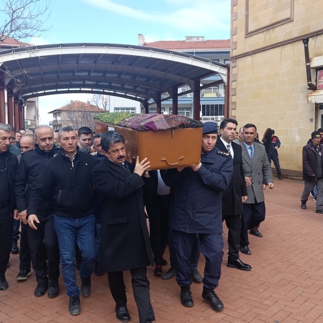 Şehit annesi son yolculuğuna uğurlandı