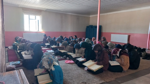 Emek Ortaokulu'nda Ramazan'ın manevi iklimi yaşatılıyor