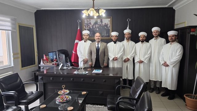 Çan'da yeni atanan din görevlilerine sarık ve cübbe giydirme merasimi düzenlendi