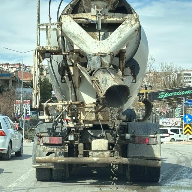 Yola beton döken mikser sürücüsüne 839 bin lira ceza