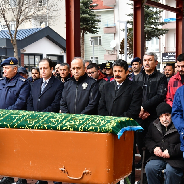 Kırşehir'de şehit Tekinaslan'ın vefat eden annesinin cenazesi defnedildi