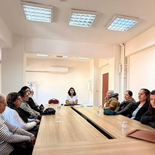 Tunceli'de  kadınlara yönelik kanser taraması ve menopoz eğitimi