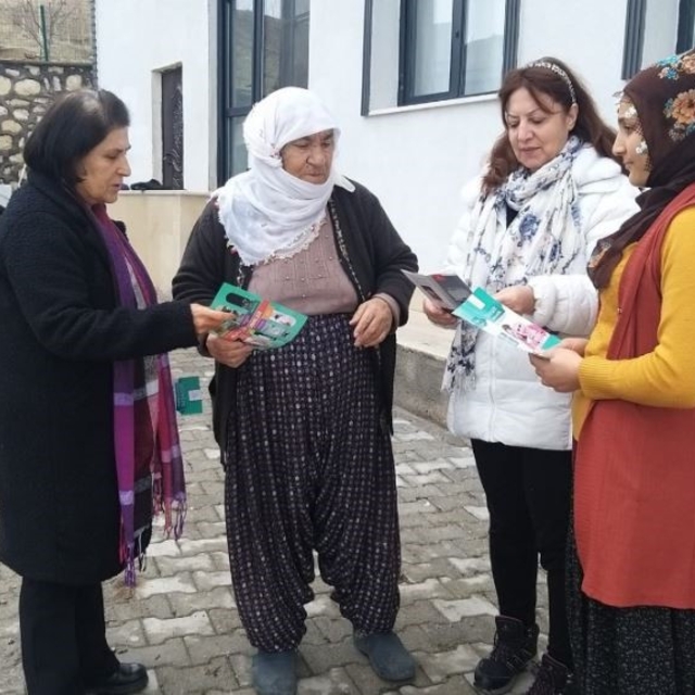 Tunceli'de mobil sağlık hizmeti ve bilgilendirme çalışması