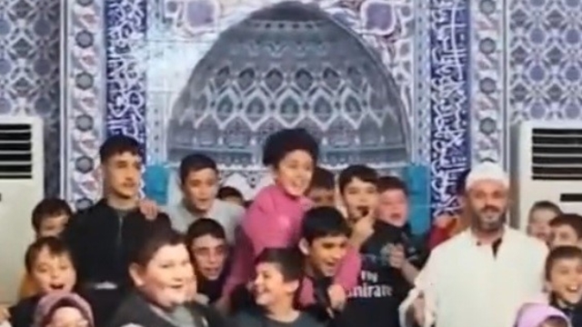 Türkeli’de minikler, ilahi akımına katıldı