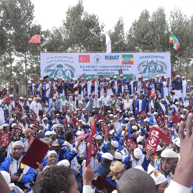 Ribat İnsani Yardım Derneği tarafından Etiyopya'da düzenlenen törenle 700 h...