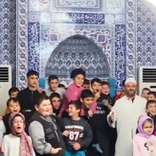 Türkeli'de minikler, ilahi akımına katıldı