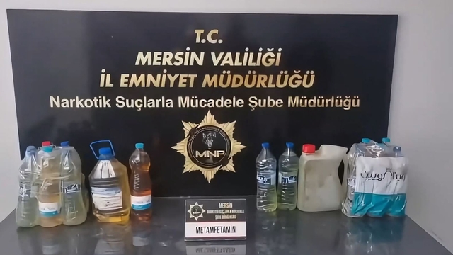 Mersin'de takibe alınan cipte 27 litre sentetik uyuşturucu ele geçirildi