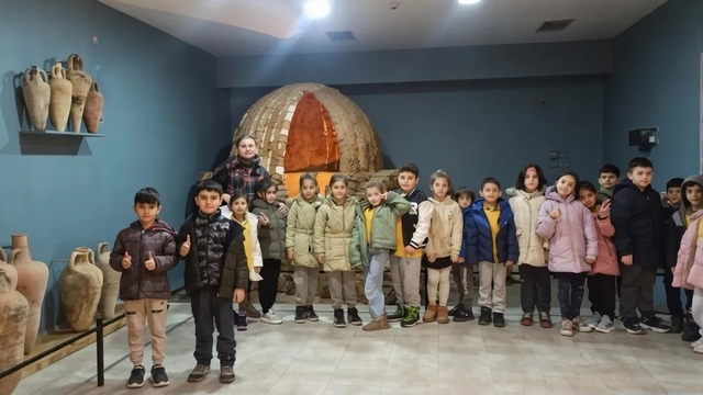 Sinop'ta minik öğrenciler müzede keşfe çıktı
