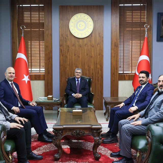 AK Parti Genel Başkan Yardımcısı İleri, Bingöl'de ziyaretlerde bulundu