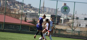 Kayseri Kadın FK farklı kazandı