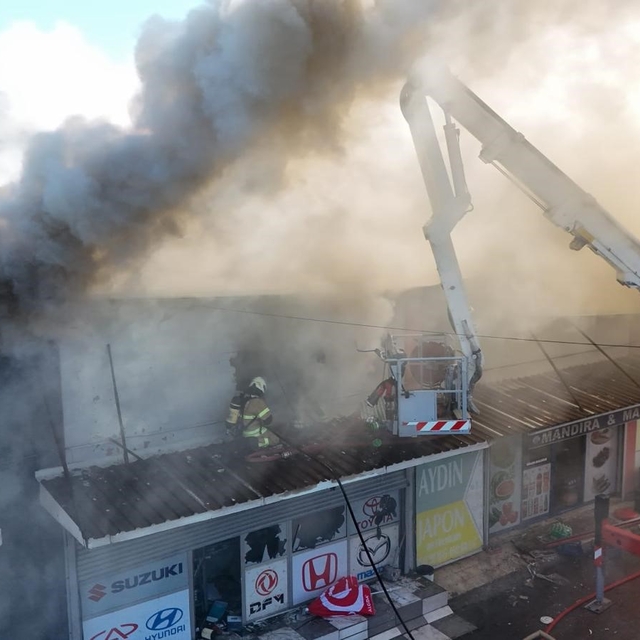 Buca'daki iş yeri yangını kontrol altına alındı