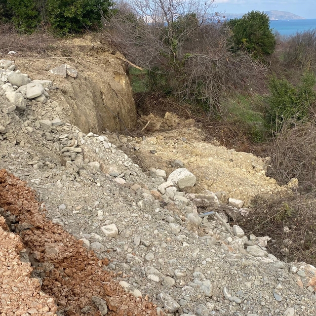 Sinop'ta heyelan sonrası evlerine su ulaşmayan vatandaşlardan tepki