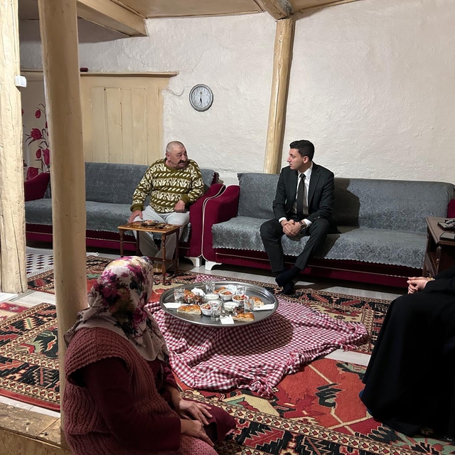 Güdül Kaymakamı Akar, iftar sofrasına konuk oldu